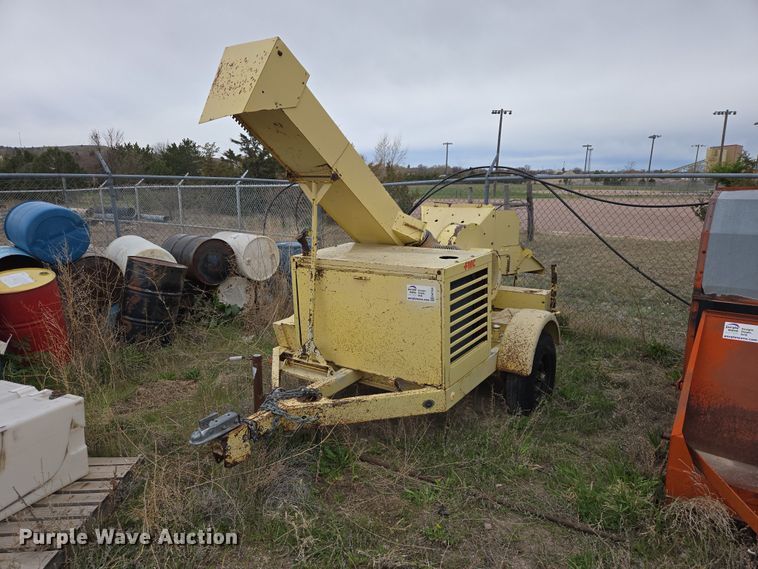 FMC C12T wood chipper - FM7505