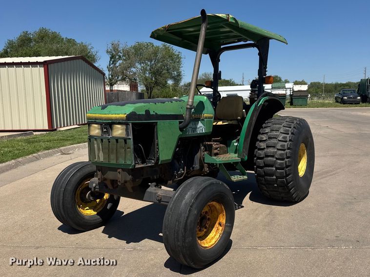1995 John Deere 5300 tractor - MX9056