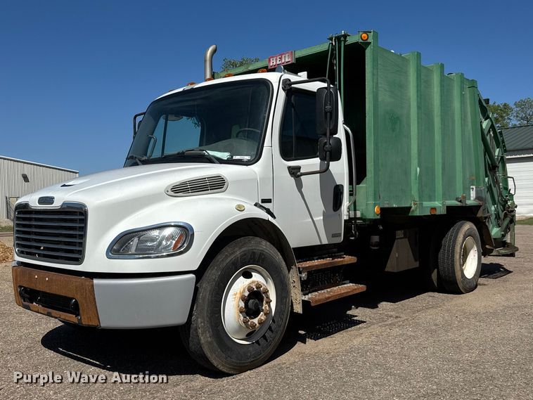 2007 Freightliner Business Class M2 refuse truck - MX9060