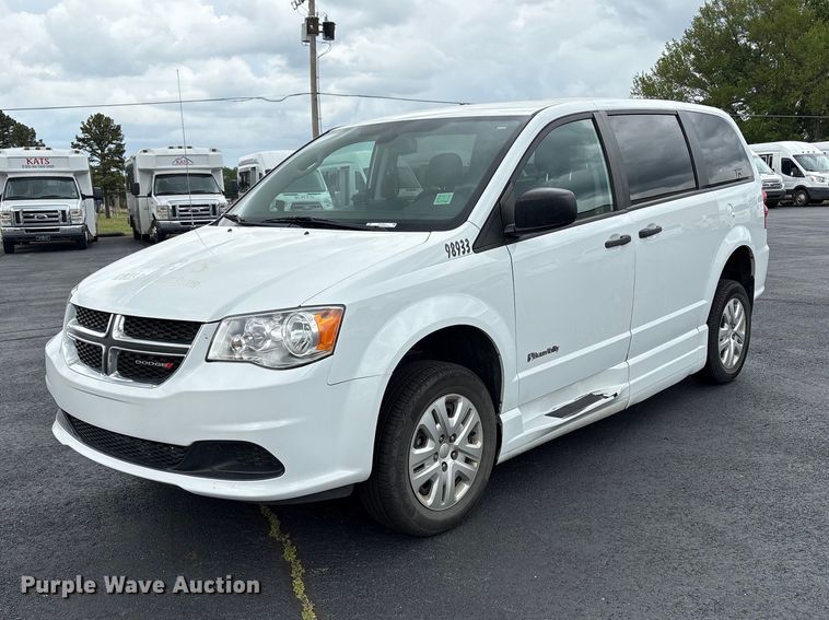 2019 Dodge Grand Caravan handicap accessible van - NK9081