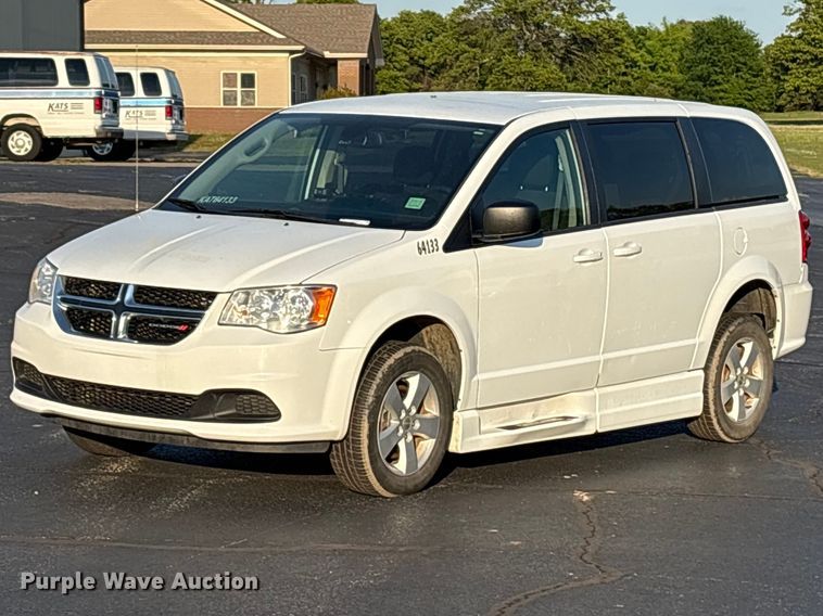 2018 Dodge Grand Caravan handicap accessible van - NK9084