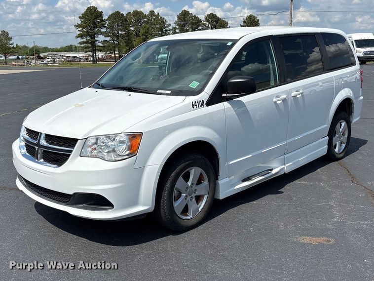 2018 Dodge Grand Caravan handicap accessible van - NK9092