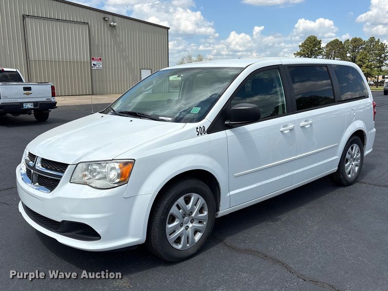 2015 Dodge Grand Caravan van - NK9096