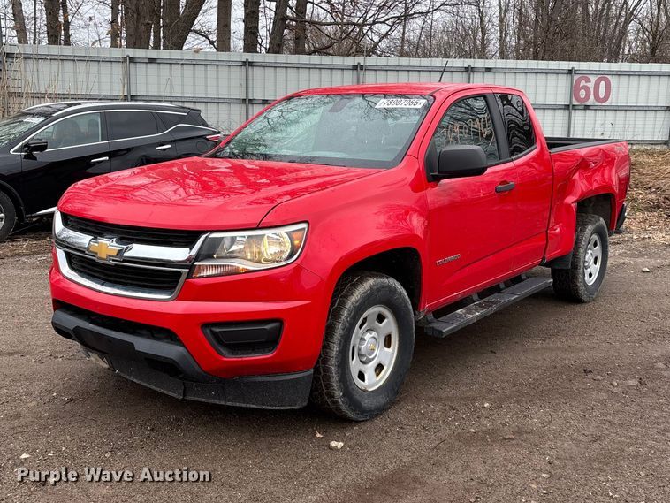 2016 Chevrolet Colorado Ext. Cab pickup truck - YA2628