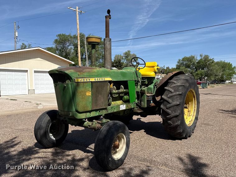 1962 John Deere 4010 tractor - DH1960