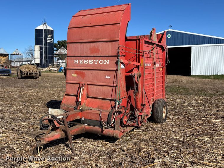 Hesston Stack Hand 10 hay bale stacker - EA4756