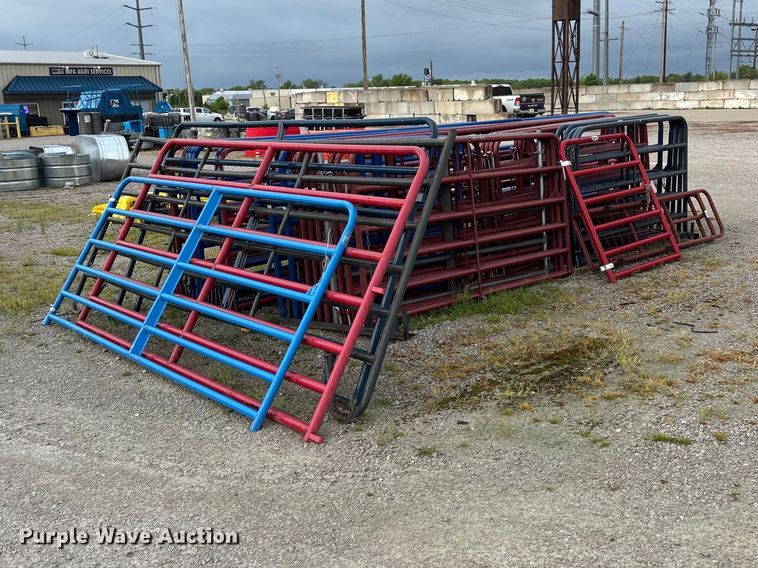 (36) livestock panels - EO4186