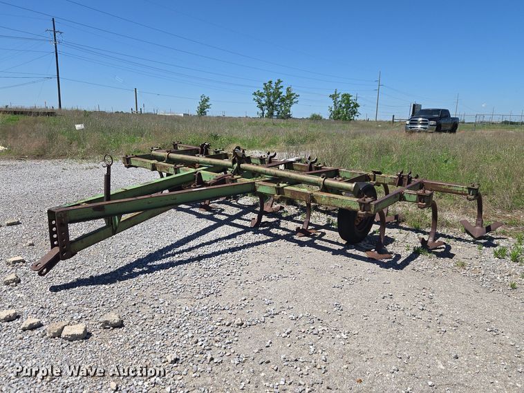 John Deere field cultivator - ET5093