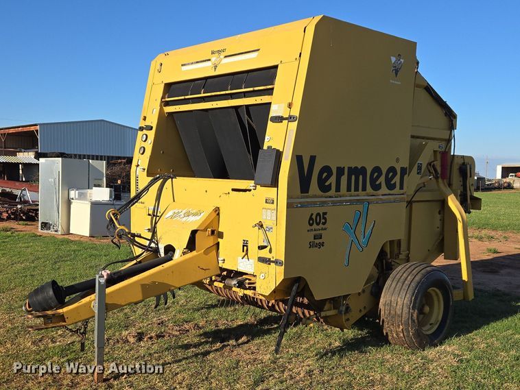 2001 Vermeer 605XL round baler - ET5172