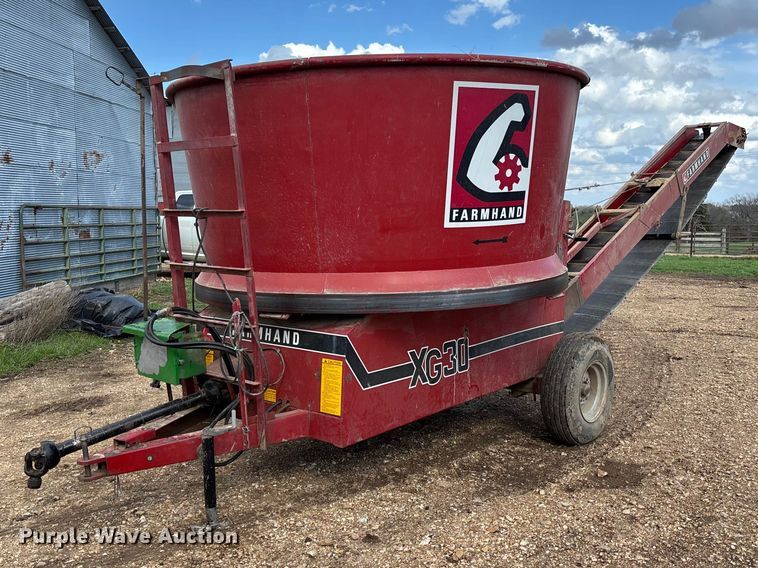 Farmhand XG30 tub grinder - FB3360