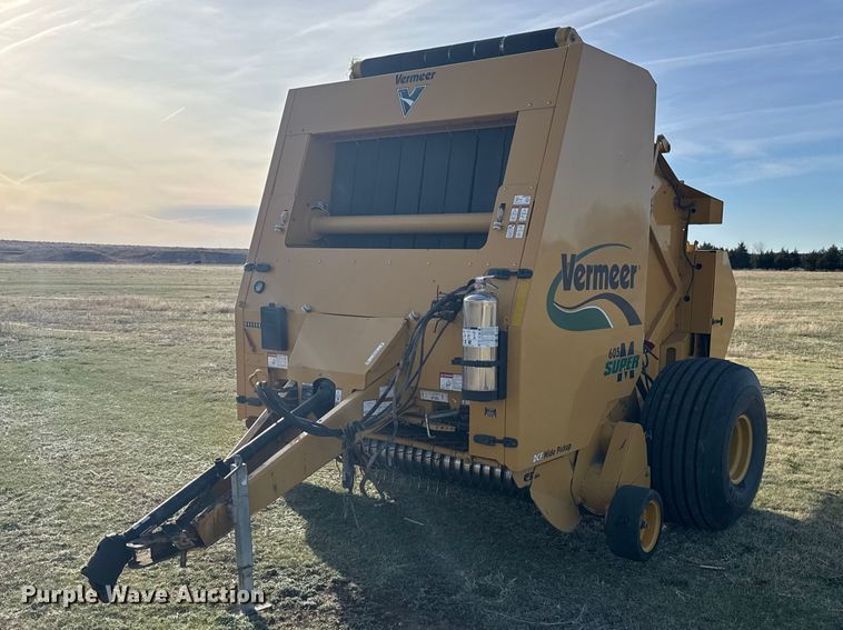 2010 Vermeer 605 super M round baler - FB7126
