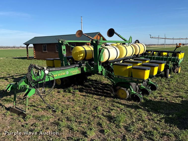 John Deere 7200 planter - FB7139