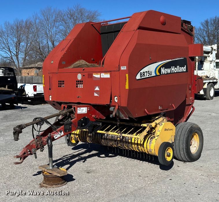 2006 New Holland BR750A round baler - FG0009