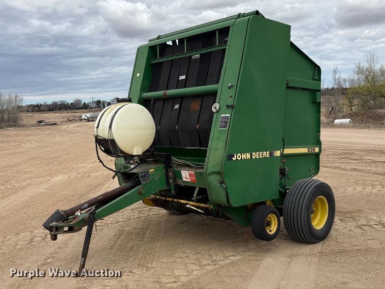 John Deere 535 round baler - FG2894