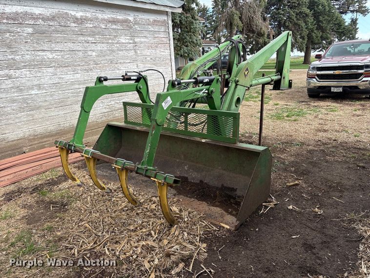 John Deere 158 loader with grapple - FG2895