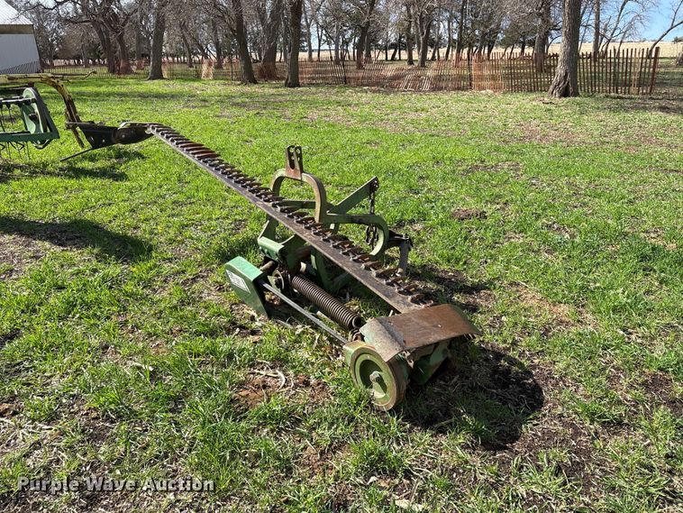John Deere 350 sickle mower - FG2896