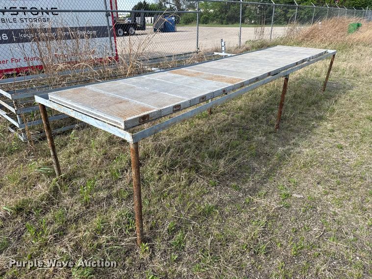 (12) greenhouse benches - MX9043