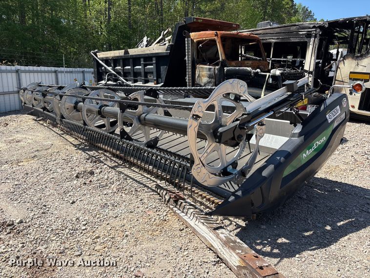 2024 MacDon FD235 flex draper head - YA2990