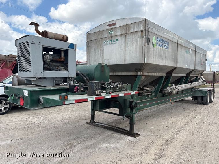 2013 Behnke Enterprises fertilizer delivery trailer - EA7263