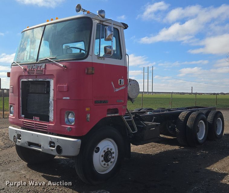 1978 White Motor Corporation Road Commander 2 truck cab and chassis - ET1157
