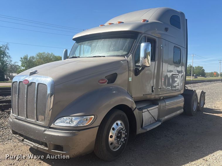 2007 Peterbilt 387 semi truck - EV2866