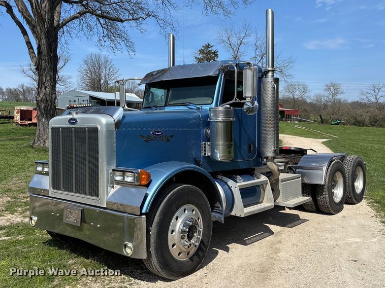 2007 Peterbilt 379 semi truck - FB3385
