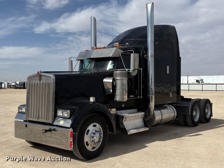Kenworth W900 Semi Trucks For Sale | Purple Wave Auction