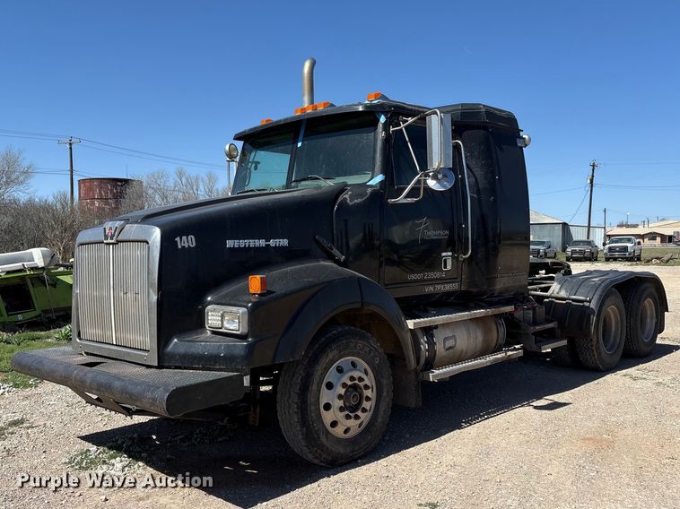 2007 Western Star 4900EX semi truck - FC2076