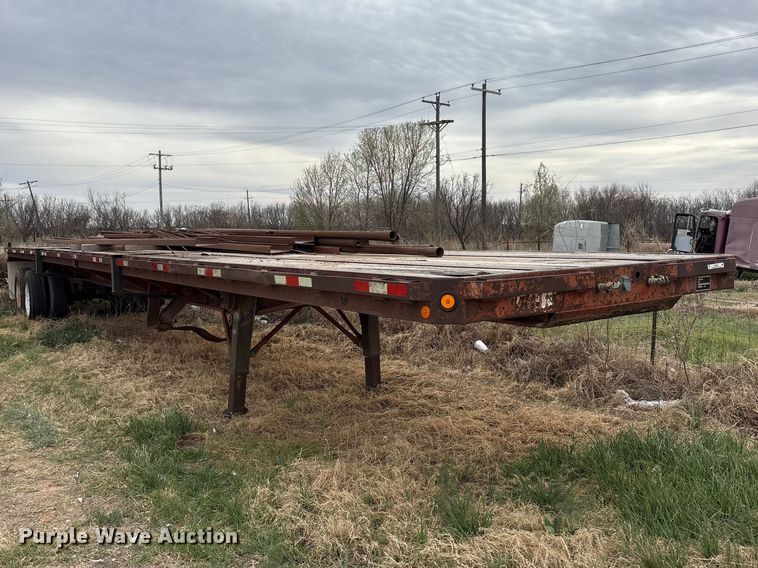 1982 Aztec flatbed trailer - FC2088