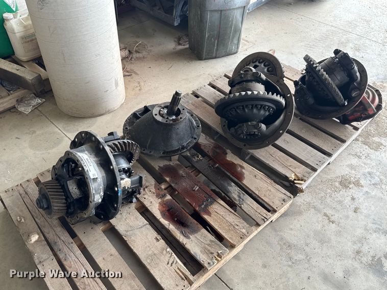 (3) Eaton Fuller rear ends - NK9214