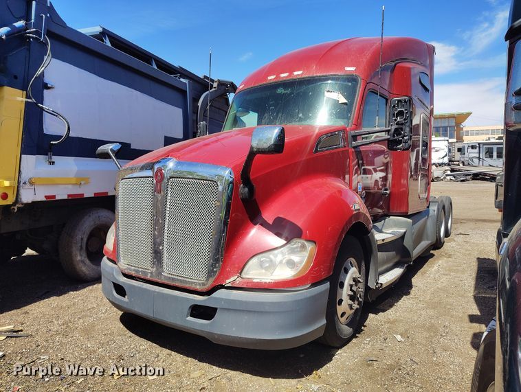 2020 Kenworth T680 semi truck - YA1457