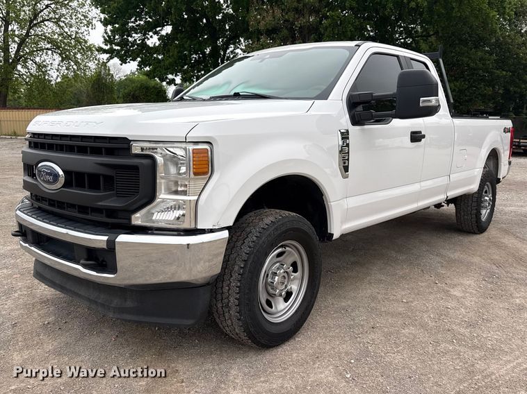 2020 Ford F350 Super Duty Ext. Cab pickup truck - DO8503