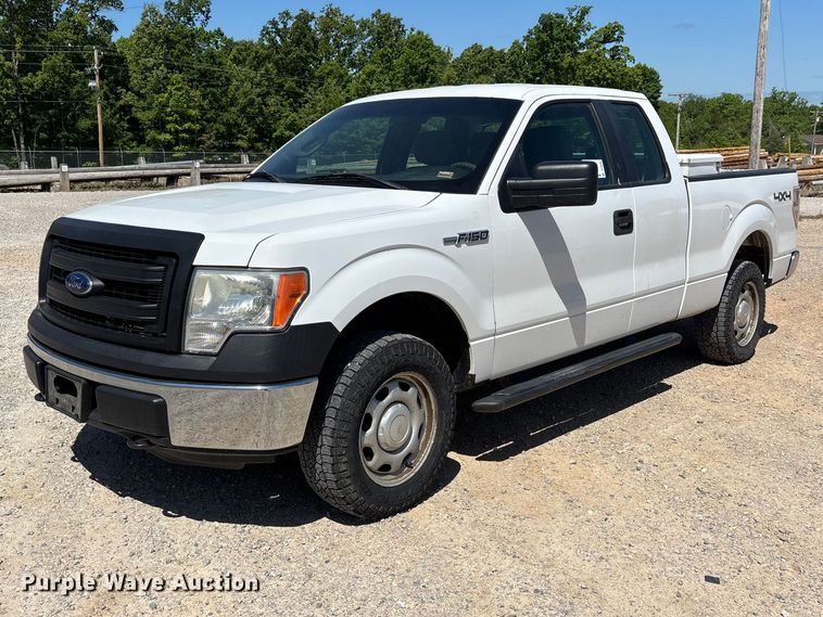 2014 Ford F150 Ext. Cab pickup truck - DT0232