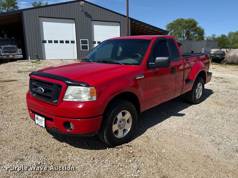 2007 Ford F150 Ext. Cab pickup truck - DZ4427