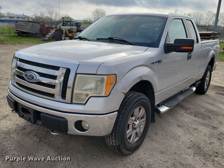 2009 Ford F150 Ext. Cab pickup truck - DZ7043