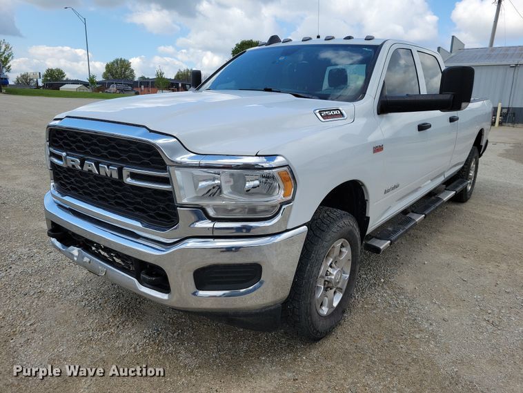 2021 RAM 2500 Crew Cab pickup truck - DZ7082
