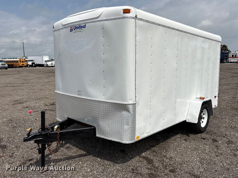 2010 United Expressline  enclosed cargo trailer - EG8979