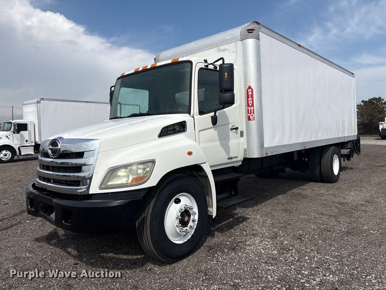 2012 Hino 338 box truck - EG8982
