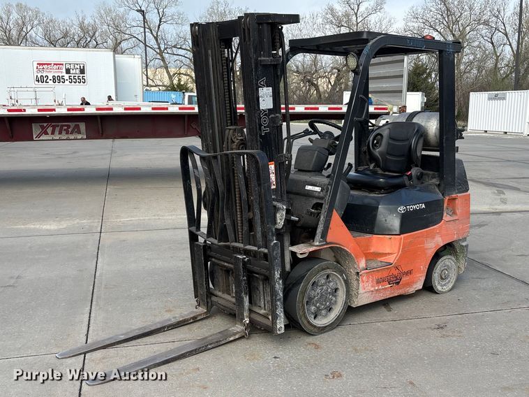2002 Toyota 7FGCU25 forklift - EI5784