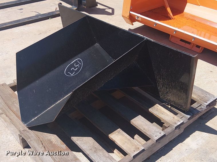 Compact utility loader stump bucket - ES8853