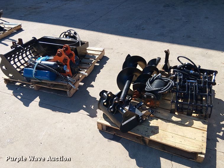 Mini excavator attachments - ES8882
