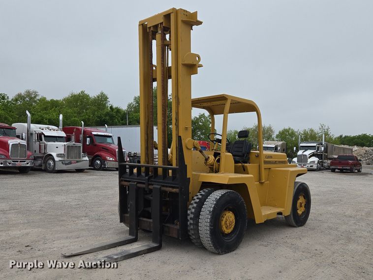 Clark 392439 forklift - ET5052