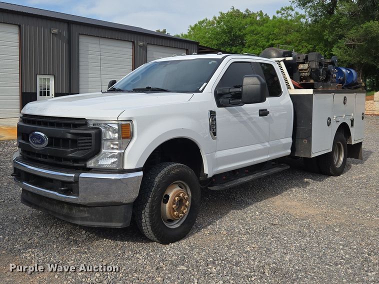 2021 Ford F350 Super Duty XL Ext. Cab utility bed pickup truck - ET5073