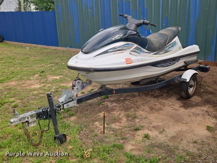 2001 Yamaha Wave Runner XL 800 personal watercraft - ET5099
