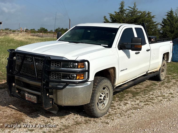 2019 Chevrolet Silverado 2500HD Ext. Cab pickup truck - EU0496