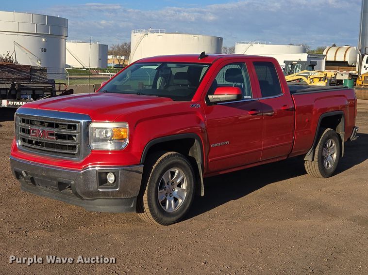 2015 GMC Sierra 1500 Ext. Cab pickup truck - EV5971