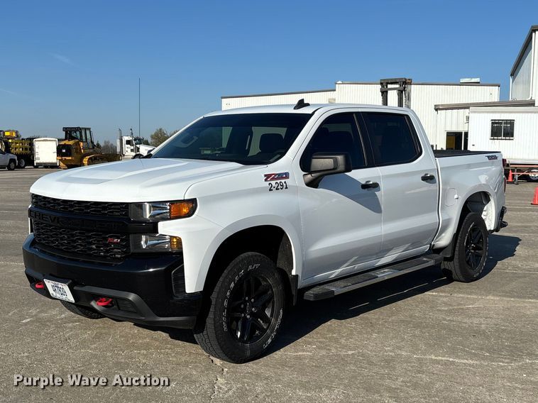 2021 Chevrolet Silverado 1500 Crew Cab pickup truck - FB3395