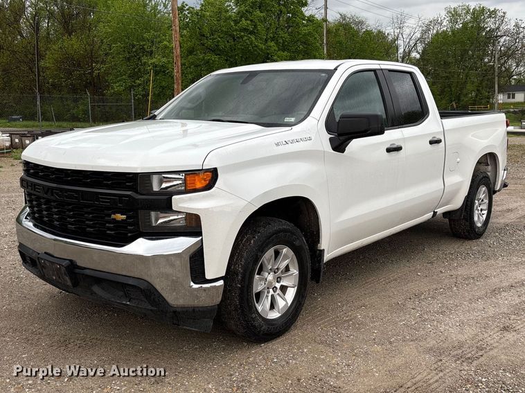 2019 Chevrolet Silverado 1500 Ext. Cab pickup truck - FB3445