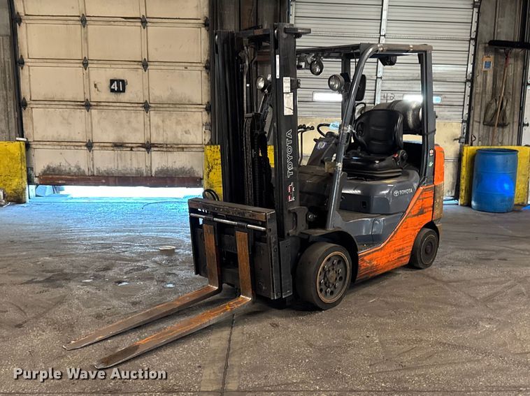 Toyota 8FGCU25 forklift - FB5541