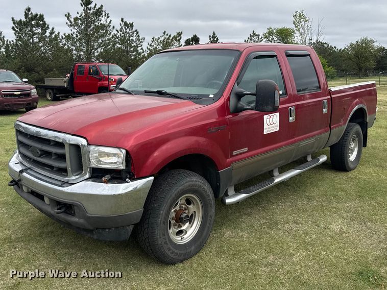 2003 Ford F250 Super Duty Crew Cab pickup truck - FB7254